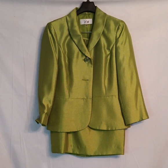 Le Suit Green Blazer and Skirt Set - Picture 1 of 7